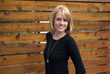 LaurenBlakelyheadshot_small